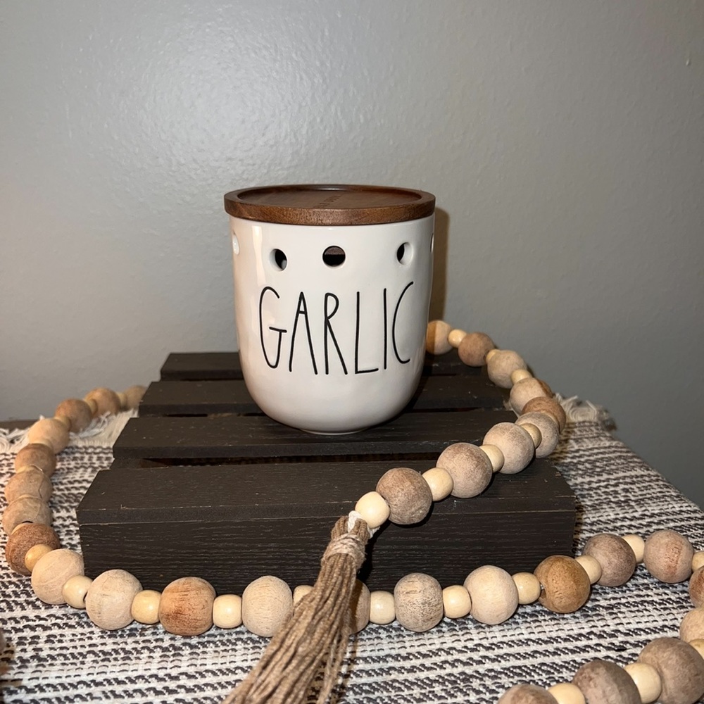 Rae Dunn garlic cellar